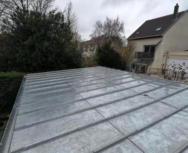 Pose de Velux au Chesnay-Rocquencourt (78150) - Fréderic Couverture en Yvelines (78)